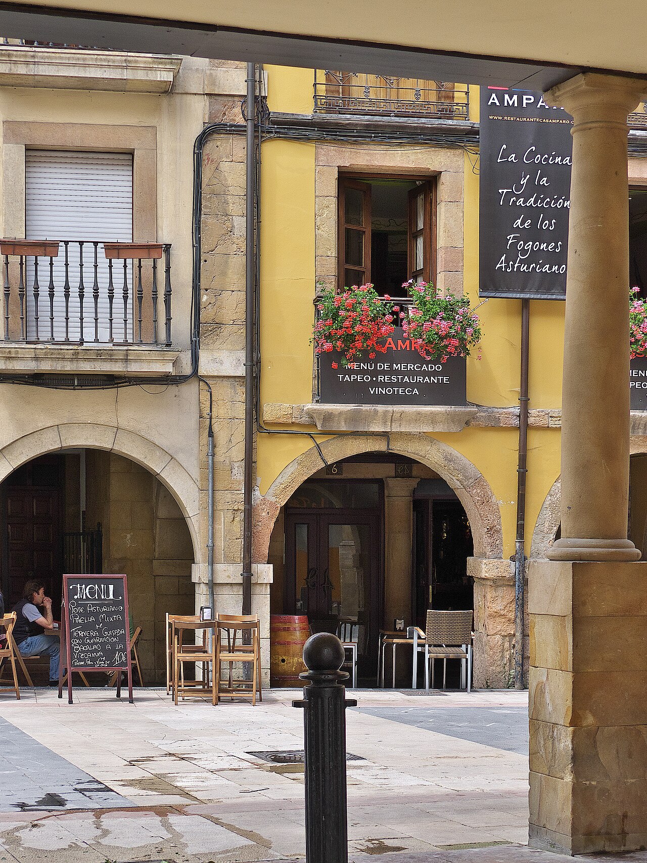 Soportales de la Plaza del Fontán de Oviedo